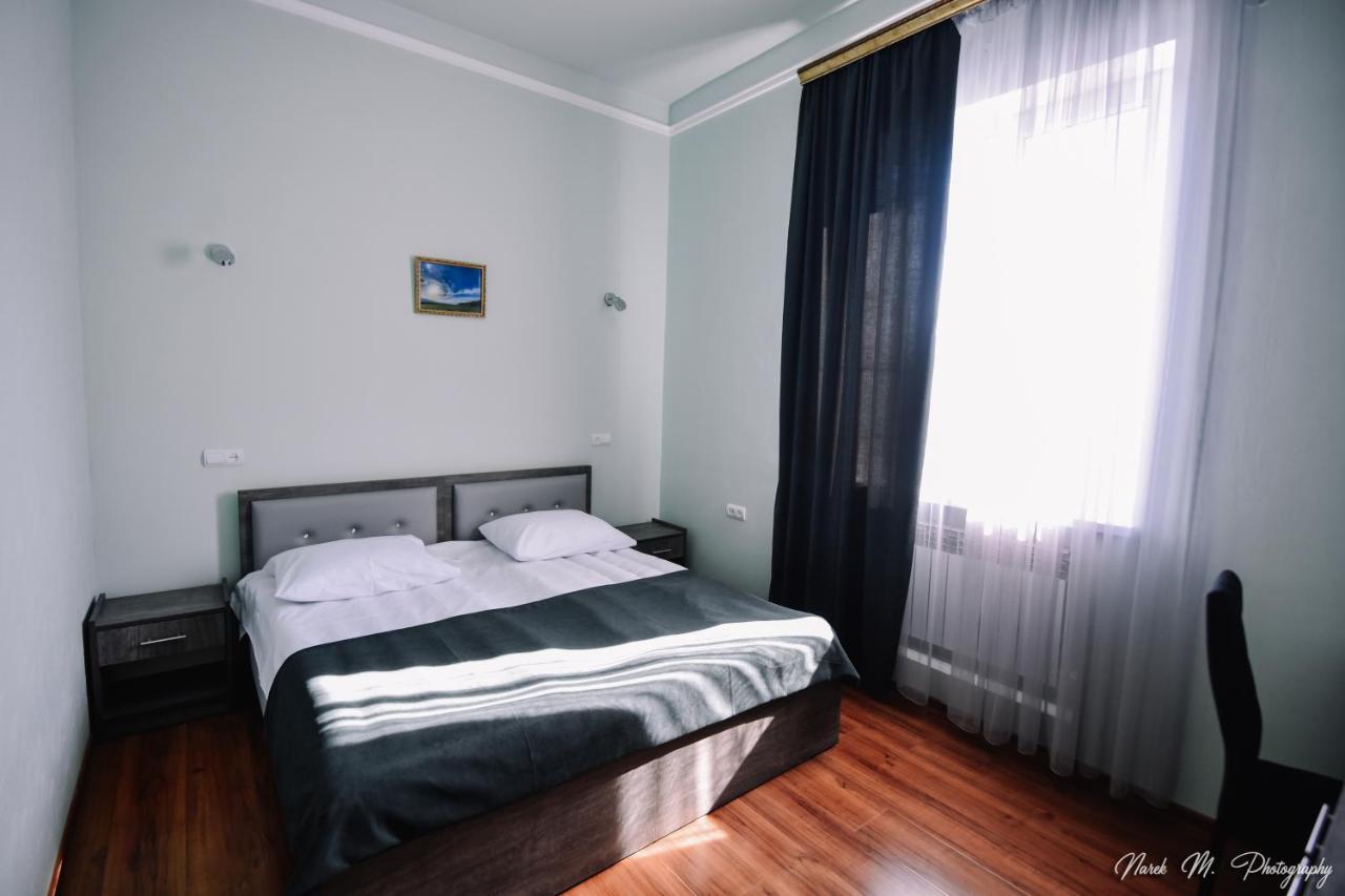 Apart Hotel Sayat-Nova Vanadzor Bagian luar foto