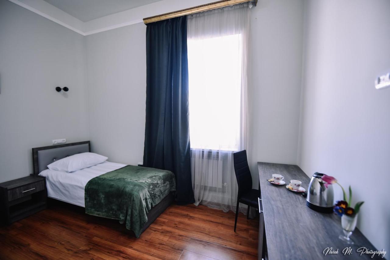 Apart Hotel Sayat-Nova Vanadzor Bagian luar foto